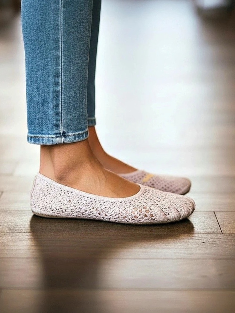 Vibram FiveFingers Knit Flats in Pink & White EU 41 NWT